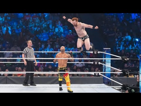 WWE: Flying Clothesline