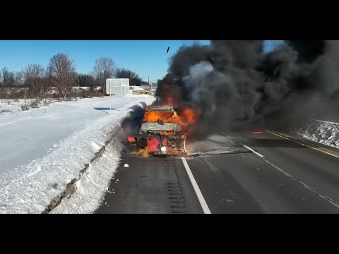 Record breaking Buffalo snowstorm- Hamburg - Orchard Park - Lake Effect -- November 2022 4k