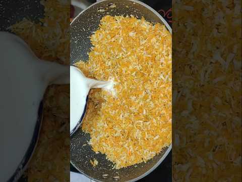 టేస్టీ క్యారెట్ కొబ్బరి లడ్డు #laddu #sweet #carrot #cooking #youtubeshorts #shorts #tasty #healthy