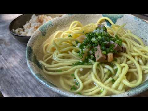 Where to eat in Japan: Okinawa noodles! Lunch at Kunatsuyu  来夏世 (Ishigaki Island)