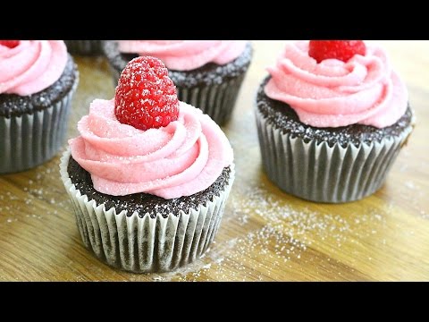 Chocolate Raspberry Cupcakes | sweetco0kiepie