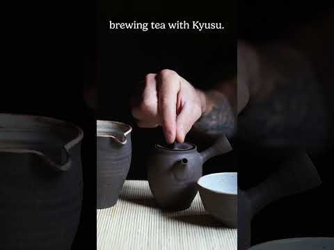 Brewing Taiwanese Oolong Tea with a Dark Stoneware Kyusu Teapot 🌿🍵