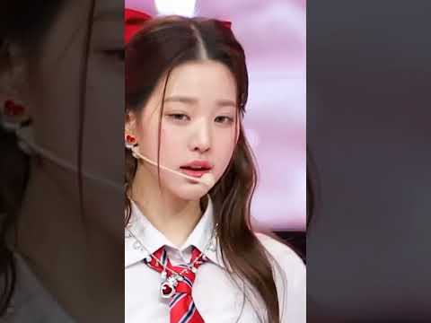 Rating Wonyoung and Yeji #shorts #kpop #ive #itzy #sneakers #yeji #wonyoung #lovedive #trending