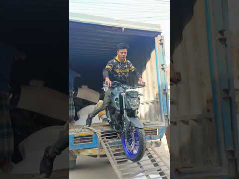 Yamaha Bike Unloding  Video #bike #yamaha #motorcycle #unloading