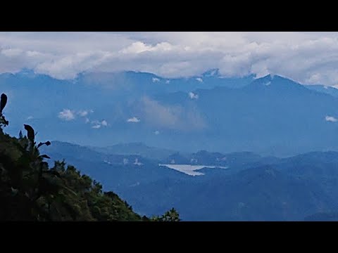 北嶺遙望日月潭的小小湖面與周邊大飯店建築 From Beiling, Seeing the small lake of Sun Moon Lake and the surrounding hotels