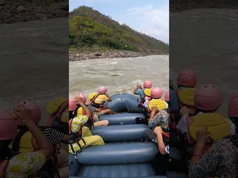 Rishikesh Rafting #raftingrishikesh #river #rishikeshrafting #riverraftting #rafting  #raftingvlog