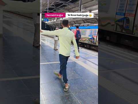 Navratri garba on metro