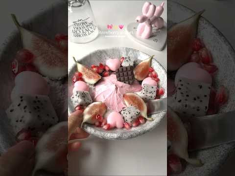 Strawberry yogurt 🎀💗🌸 #yogurt #strawberries #asmr #sound #food #satisfying