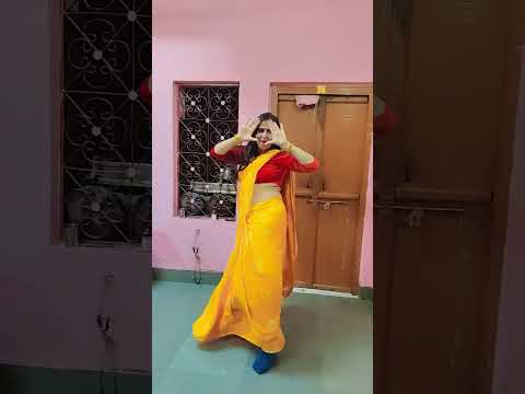 Dekh ke Mera khilta husan #dance #bhagyshri #youtubeshorts #bhgyashrioffical123