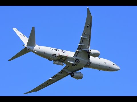 札幌航空ページェント2016 P-8Aポセイドン 航過飛行 ウェポンベイ全開のサービス付き