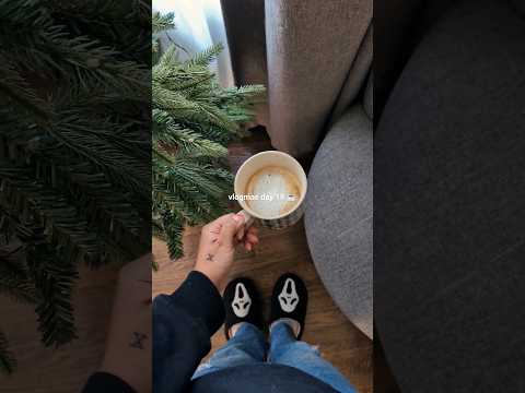 the perfect festive cup of coffee ☕ #vlogmas #morningroutines #cozymorning