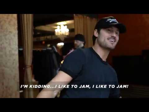 Behind The Scenes of Dancing In The Crowd feat. Valentin Chmerkovskiy