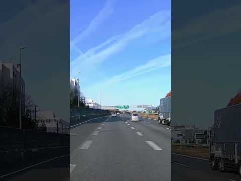 シルバーのワゴンRお前の為に車間距離をあけている訳ではないぞ😁