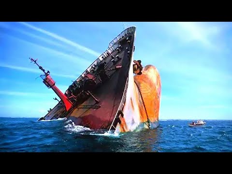 Sinking Ships Caught On Camera !