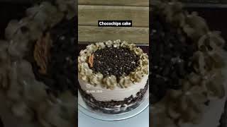 Chocochips cake.....#chocochipscake #chocochipscakelover #ruffleflower #chocochips #ujjwalcakes