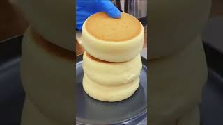 Fluffy Japanese Souffle pancakes