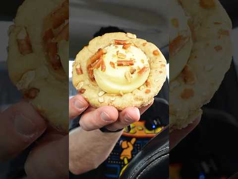 Salted Caramel Pretzel Pie Crumbl Review! 🥨 🥧 #crumblcookies #tastetest