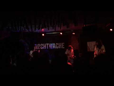 The Coathangers - Make it Right (live)