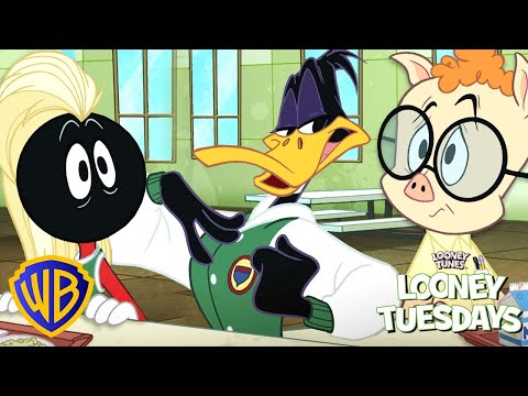 Looney Tunes en Latino | Travesuras de la escuela secundaria 🤪🎓 |  @WBKidsLatino