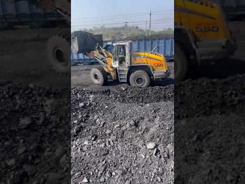 LIEBHERR 550 BS-IV WHEEL LOADER COAL MINING WORKING VIDEO #video #liebherr #bs4 #mining #reels #song