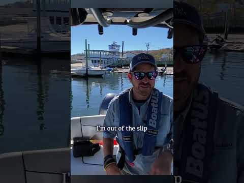 Backing Out of a Slip with an Incoming Tide: Bridge Marina Boat Docking How-To PART 3 of 3 #shorts