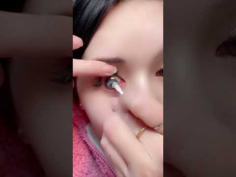 Contact Lens Insertion Tutorial: Tips and Tricks for Beginners #tiktok #makeuptutorial #shorts