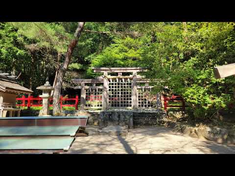 日本最古の神社と言われる大神(おおみわ)神社の宮司の高宮家系図