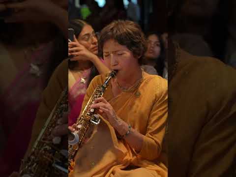 Mesmerizing sax from suryanandini mataji