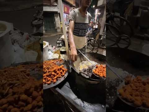 Ya bhayia secret formula kiya #shorts  #moongdalpakoda #streetfood