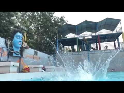 Swimming pool  .....(stunt) in under water