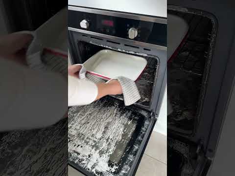 How to clean your oven with homemade cleaner #kitchentips #cleaningtips