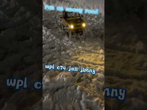 Driving on a snowy road wpl c74 jimny #wpl #wplc74  #ラジコン #jimny #suzuki #ジムニー #スズキ #rc #rccar