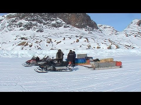 Stop with the Inuit on the route to the icecap Penny - Penny Icecap 2009 expedition