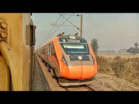 #10/100 Video Of Saffron Vande Bharat High Speed Express Train Crossing#uniquetrainengines#video#alp