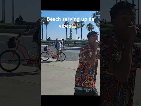 Performing unreleased songs on Venice beach🥶❄️ #explore #music #viral #artist #california #cool