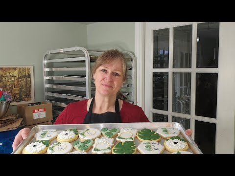 Beautiful Bridal Shower Cookies with a Monstera Flower Design #asmr