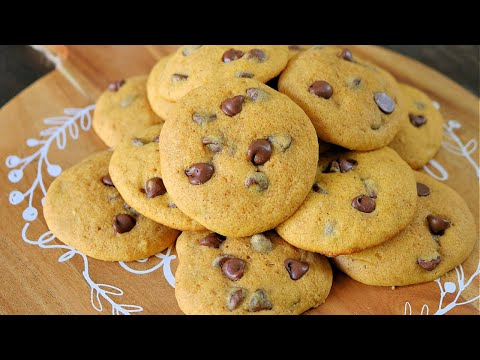 The Best Pumpkin Chocolate Chip Cookies - Soft and Easy