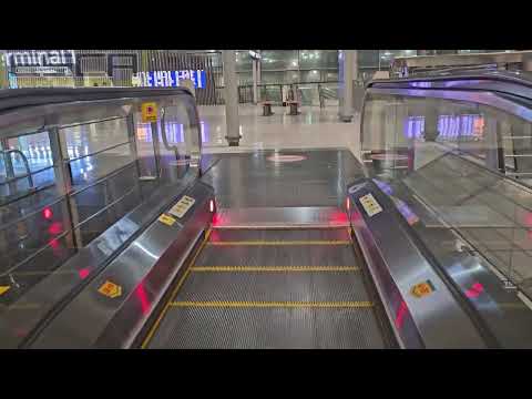 Korea Incheon International Airport ICN Escalator HYUNDAI B1-1F