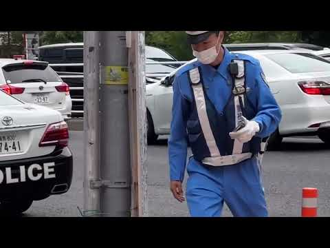 警察　歩道を走るのは禁止！#policeman #police #警察官 #警察24#shortvideo #japan #かっこいい#イケメン#推し #警察#警察官#緊急出動#警察車両