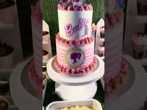 Barbie girl dessert table #mielssweettreats