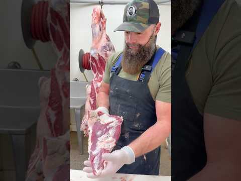 Trimming a Beef Tri-Tip  🔪 #shorts #beef #tritip #bbq