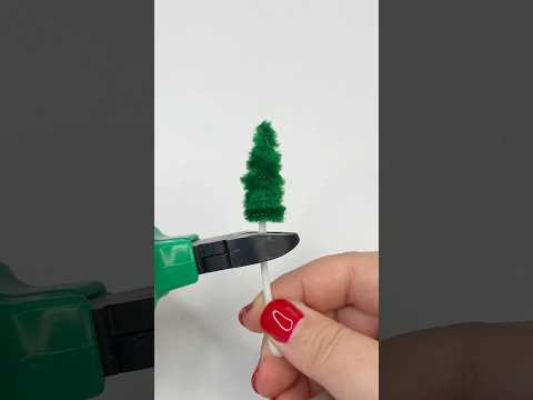 Making a miniature Christmas tree 🎄 #christmas #christmastrees