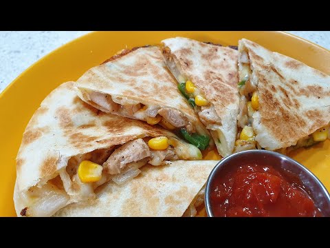 Super Easy Chicken Quesadilla