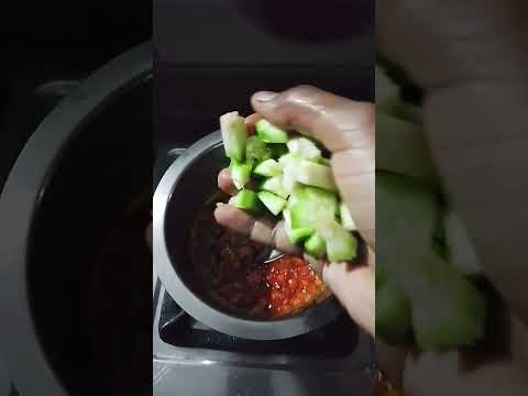 ఎం తో కమ్మగా ఉండే బిరకాయ శెనగ పప్పు కూర #shortvideo #cooking #foodie #recipevideo 🥒🥘🌽👌