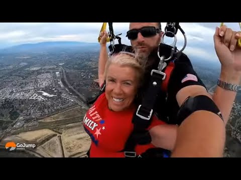 SKY DIVING FOR THE FIRST TIME!