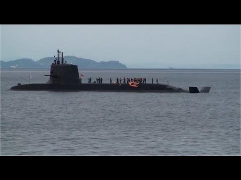 2013年5月13日　伊東に潜水艦！