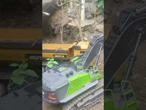 excavator Huina 1593 loading tanah dump truk huina 1582 #rc #kontruksi #toys #viral #rcconstruction