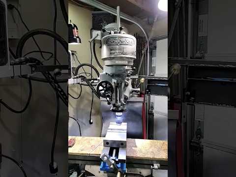 how to operate the power downfeed on a bridgeport milling machine #restorationprojects