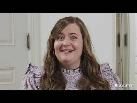 Aidy Bryant texts with theSkimm