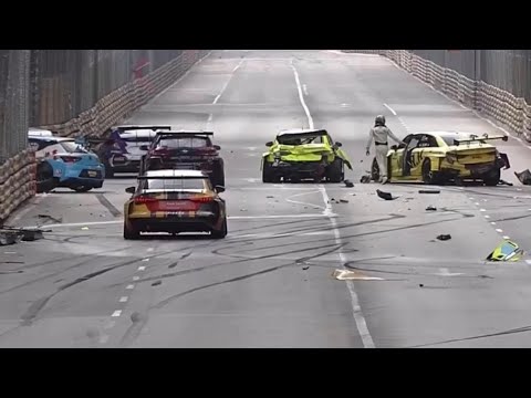 BIG MULTIPLE CRASH AT THE MACAU GP 2023